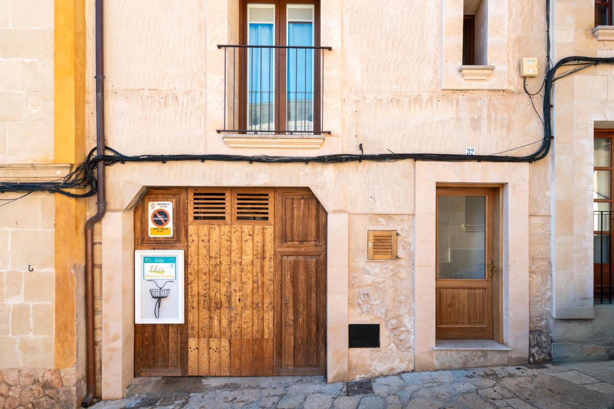32 1 * Pollença